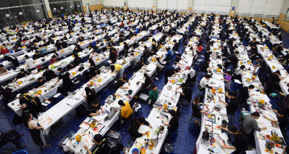 29일 서울 노원구 삼육대학교에서 열린 2020학년도 수시모집 아트앤디자인학과 실기고사에서 응시생들이 그림을 그리고 있다. 2019. 9. 29. 박윤슬 기자 seul@seoul.co.kr