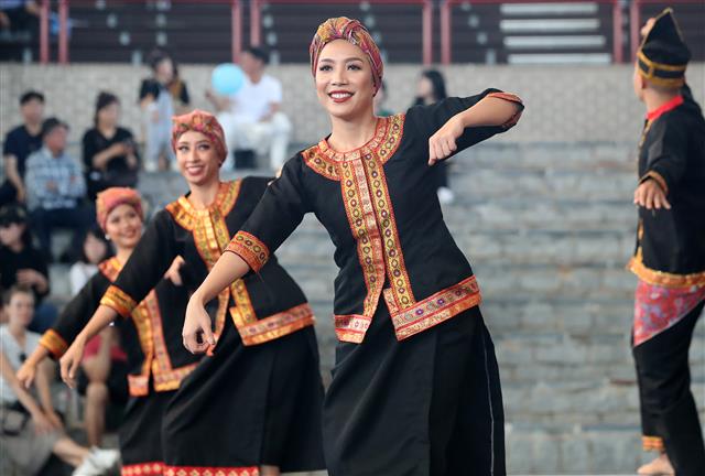 신나는 말레이시아 춤사위