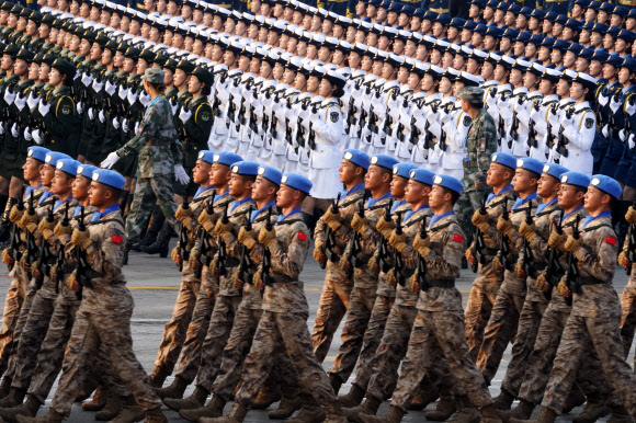 1일 오전 신중국 건국 70주년 기념일을 맞아 베이징(北京) 톈안먼(天安門) 광장에서 역대 최대 규모의 열병식 등 축하 행사가 열렸다. 신화=연합뉴스