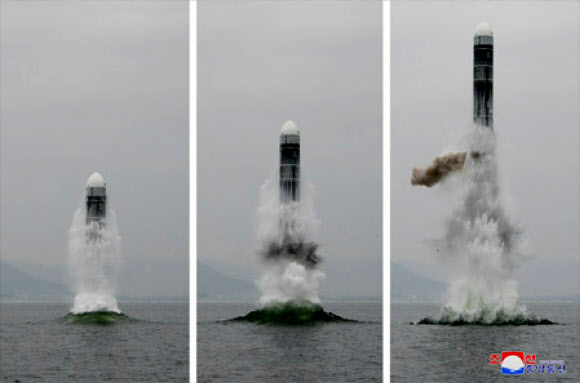북한이 10월 2일 신형 잠수함발사탄도미사일(SLBM) ‘북극성-3형’을 성공적으로 시험발사했다고 조선중앙통신이 3일 보도했다.연합뉴스
