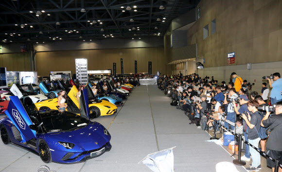 ‘2019 오토살롱위크’ 개막