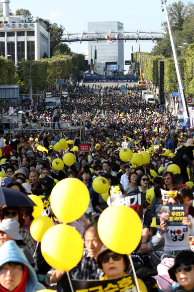서초동으로 모인 검찰 개혁 목소리들