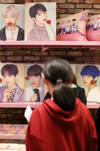 ‘어서와, BTS 팝업스토어는 처음이지?’
