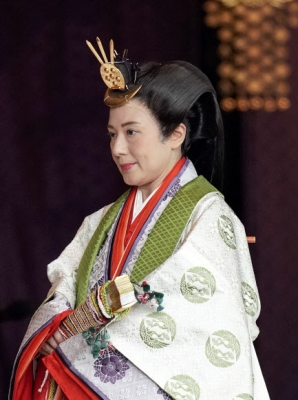 전통의상 입은 마사코 일 왕비