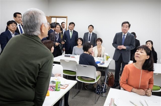 한국어 수강생 돌발질문 “총리님이 생각하는 일본은?”