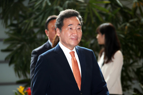일본 총리관저 도착한 이낙연 총리