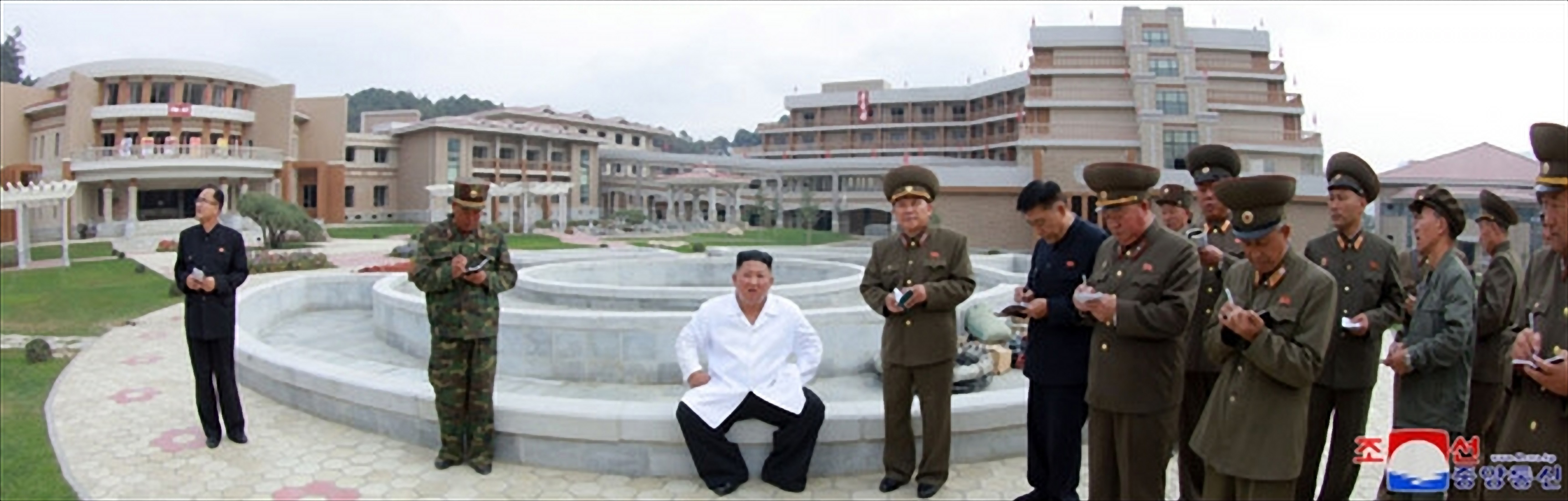 김정은, 금강산에 이어 양덕군 온천지구 시찰