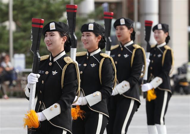 ‘아름다운 미소와 함께’