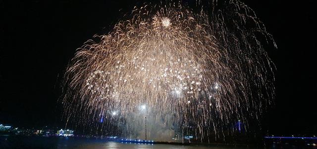 아름다운 여수밤바다 불꽃놀이