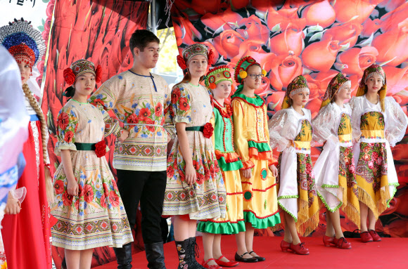 러시아 전통 복을 소개합니다