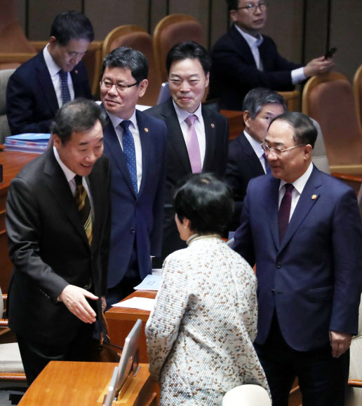 ‘재임 881일’ 최장수 총리 기록 세운 이낙연 국무총리