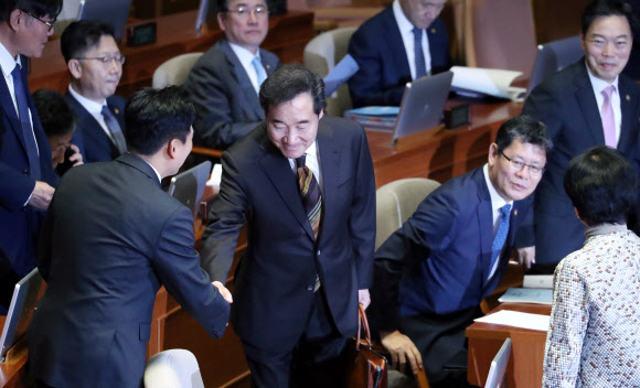 ‘재임 881일’ 최장수 총리 기록 세운 이낙연 국무총리