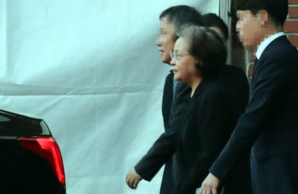 권양숙 여사 문 대통령 모친 조문