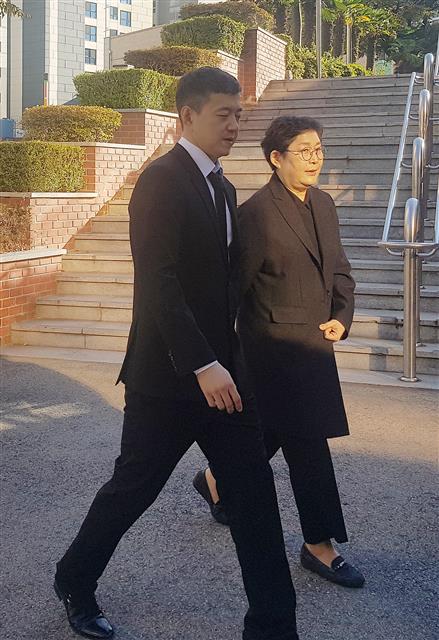 故 강한옥 여사 빈소 도착한 문준용씨