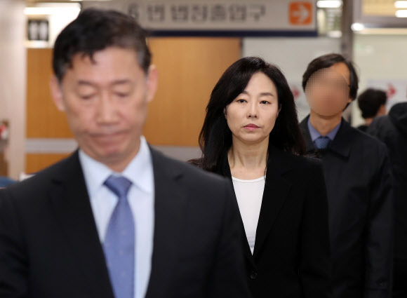 세월호특조위 방해 조윤선 항소심 첫 공판 출석