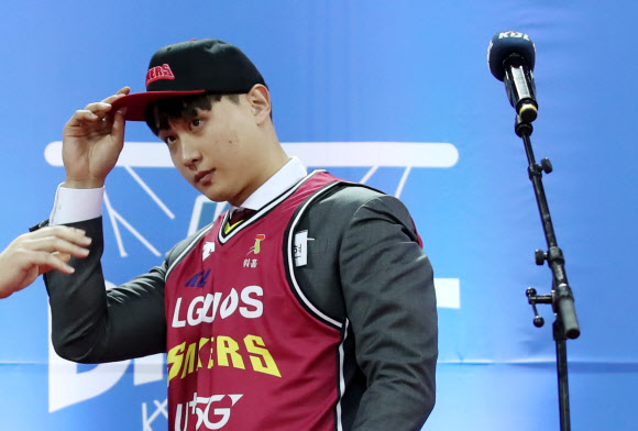 1라운드 1순위 영예는 고려대 박정현