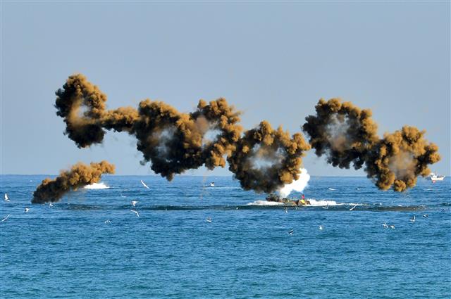 ‘연막 속으로’