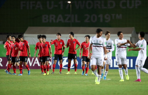 후반 아쉬운 실점