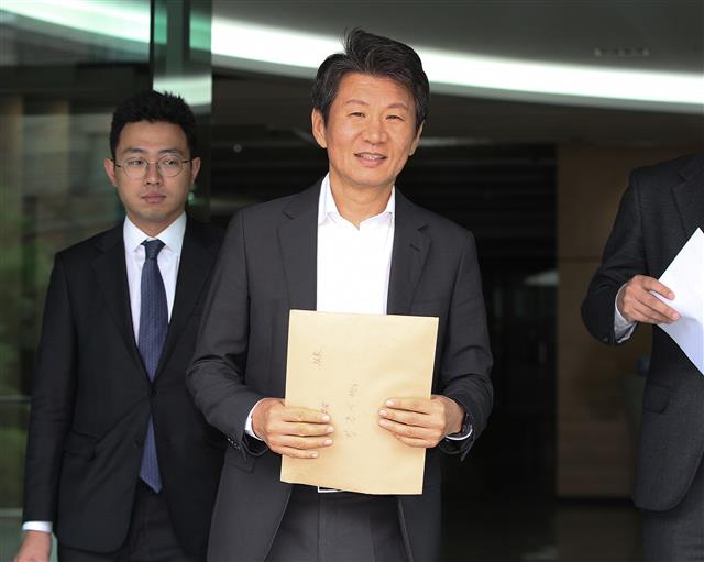 아시아나 인수한 정몽규 회장 ‘미소’