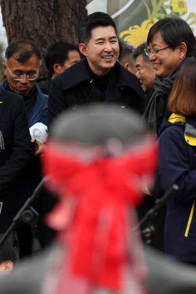 전태일 열사 찾은 박창진