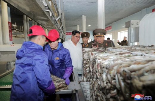 북한 김정은, 이번엔 수산사업소 시찰…주민 먹거리 챙기기