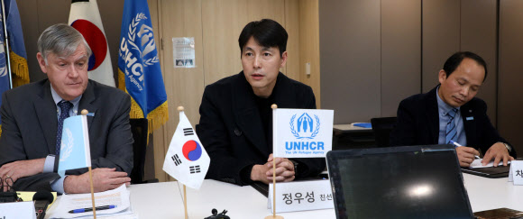 난민포럼에 대한 발언하는 정우성