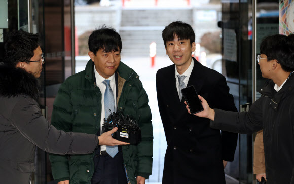 질문받는 이재웅-박재욱