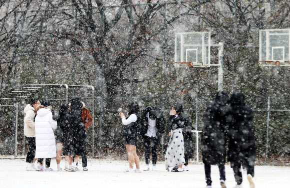 함박눈이 즐거운 청춘