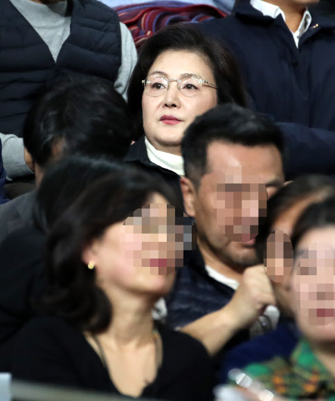 U2 내한공연 지켜보는 김정숙 여사