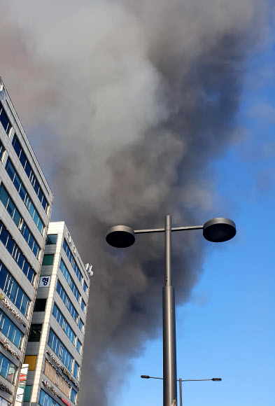 일산 여성병원 건물에 불