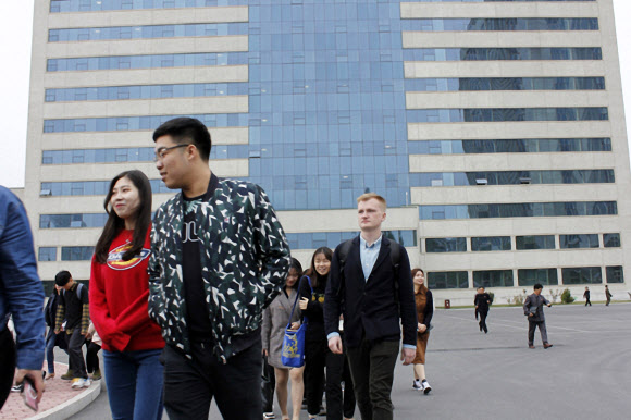 북한 김일성대, 외국인 유학생 접수 절차 공개