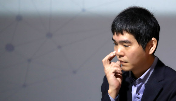 또 다시 AI와의 맞대결