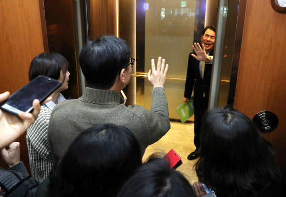 ‘질문은 이제 그만’