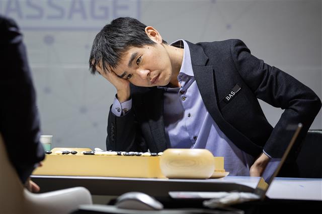 2국서 불계패 한 이세돌 ‘허무’