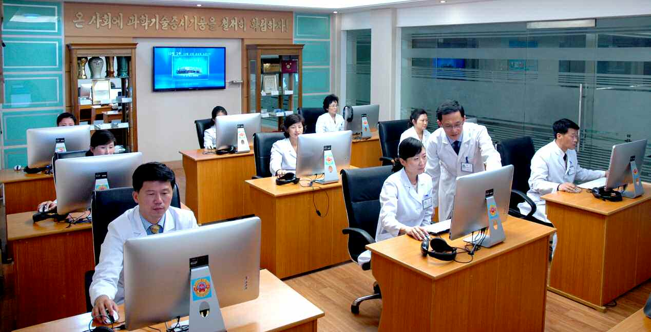 北 노동신문 “치료예방사업에 과학기술 적극 보급”