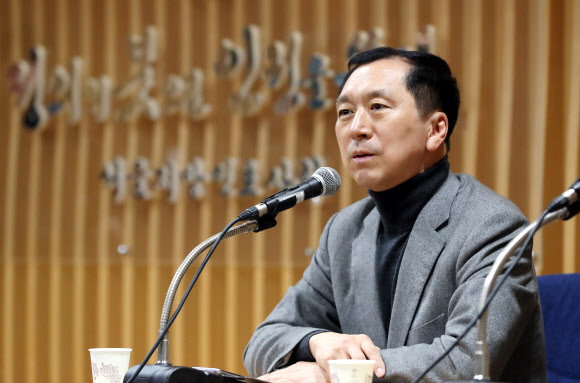 기자간담회 하는 김기현 전 울산시장