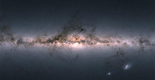 2020년 유럽우주국(ESA)은 2013년 발사한 가이아 위성으로 별의 위치와 움직임을 측정해 한 단계 더 발전한 은하계 3차원 지도를 작성해 발표할 계획이다. 가이아 위성이 만든 은하계 3차원 지도. ESA 제공