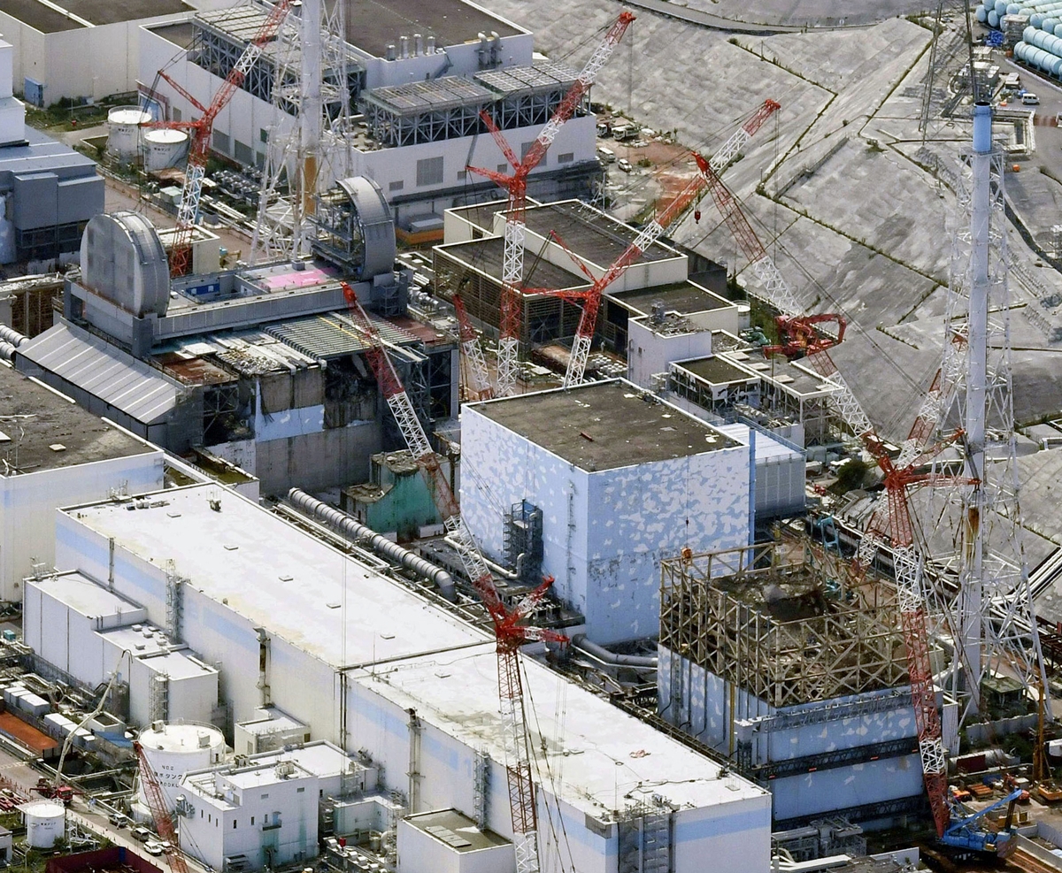 지난 2011년 3월 동일본 대지진으로 발생한 쓰나미에 폭발한 후쿠시마 제1원전. 2017.9.4  AP 연합뉴스