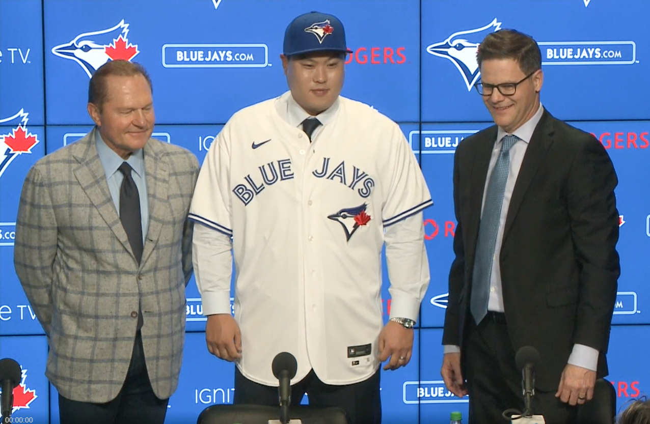 토론토 유니폼 입은 류현진