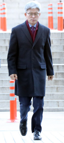 영장실질심사 출석한 송병기 울산시 경제부시장