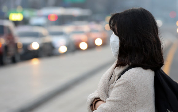 마스크가 필요한 출근길