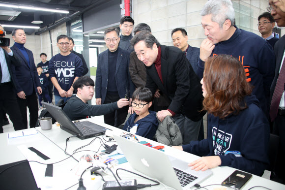 이낙연 총리, 디자인주도 제품개발지원센터 방문