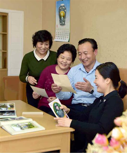 노동신문 “초소에서 온 병사 소식으로 기쁨에 넘쳐”