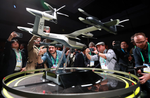 개인용 비행체 콘셉트 모델 ‘S-A1’에 쏠린 눈