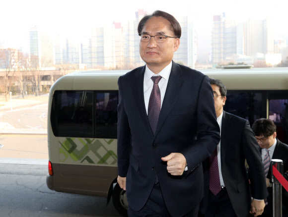 법무부 들어서는 박찬호