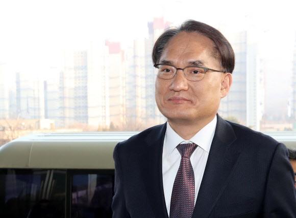 법무부 들어서는 박찬호