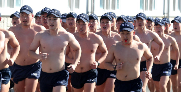 SSU 한겨울 ‘맨몸 구보’