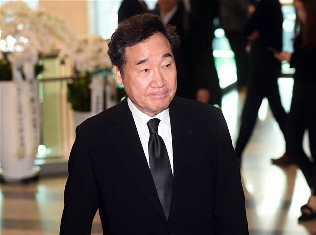 고 신격호 회장 빈소 찾은 이낙연 전 총리