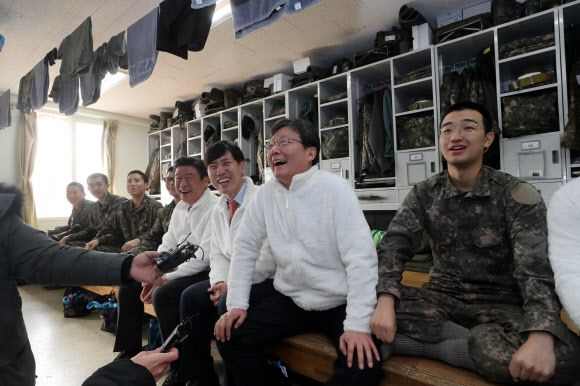 설 앞두고 전방부대 찾은 새로운보수당