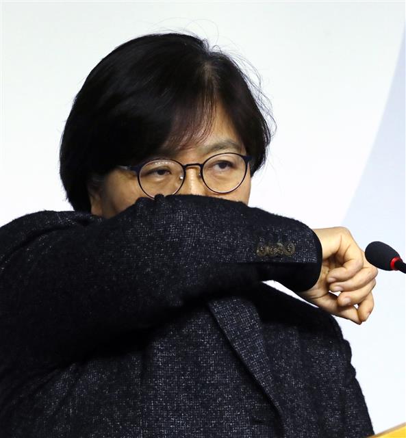 ‘기침예절, 옷소매를 이용하세요’